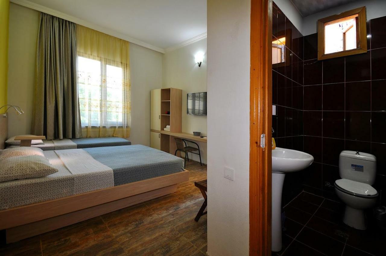 Smak Hotel Kobuleti Room photo